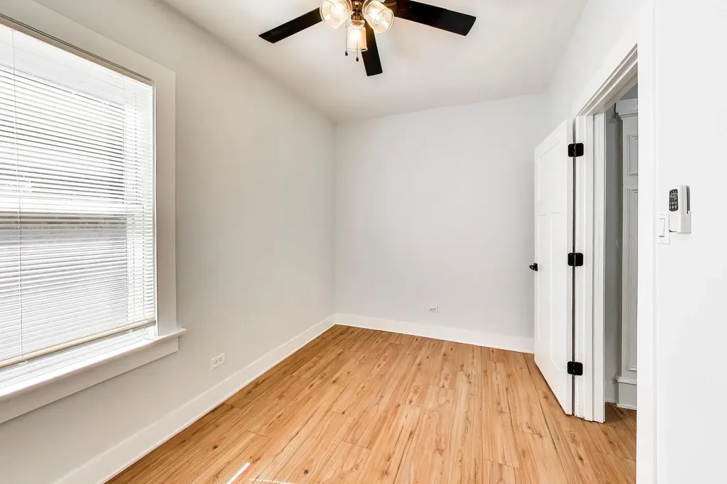 524 East 90th Street Chicago IL 60619