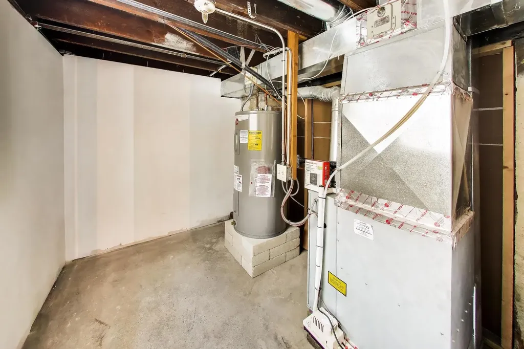 524 East 90th Street Chicago IL 60619
