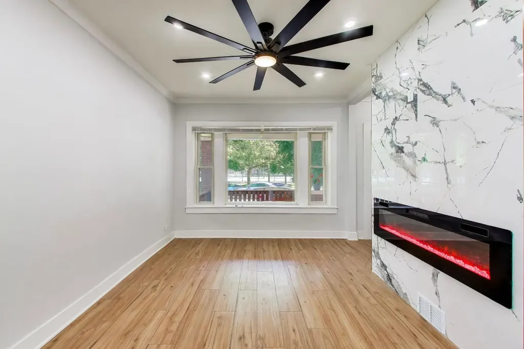 524 East 90th Street Chicago IL 60619