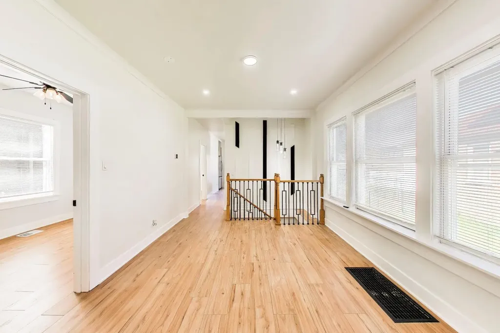 524 East 90th Street Chicago IL 60619