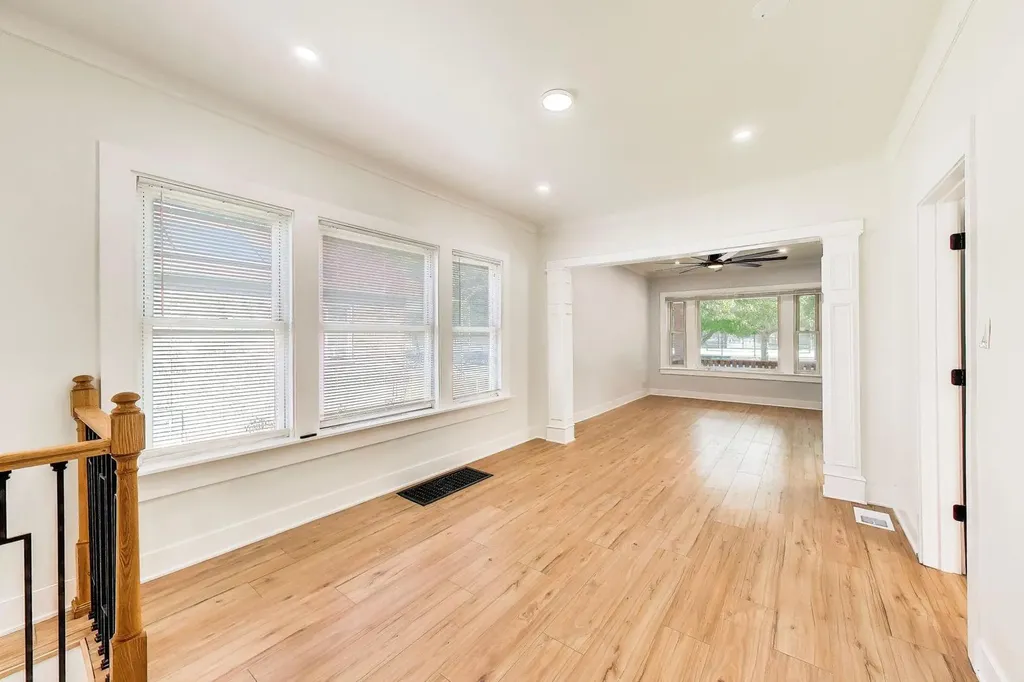 524 East 90th Street Chicago IL 60619