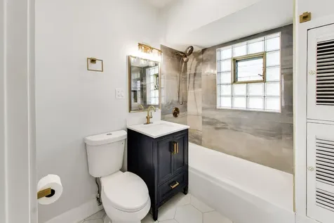 524 East 90th Street Chicago IL 60619