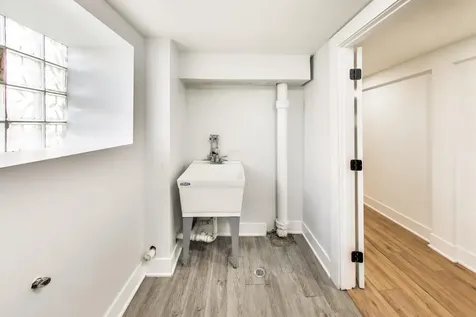 524 East 90th Street Chicago IL 60619