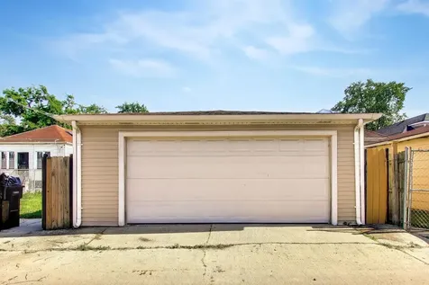 524 East 90th Street Chicago IL 60619
