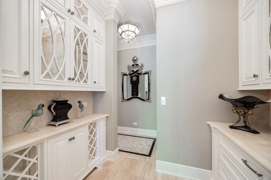 50 Baybrook Lane Oak Brook IL 60523
