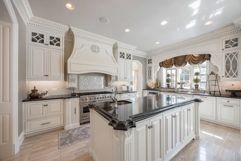 50 Baybrook Lane Oak Brook IL 60523