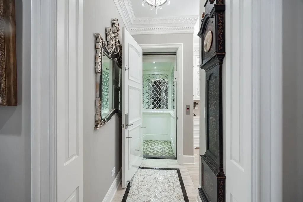 50 Baybrook Lane Oak Brook IL 60523