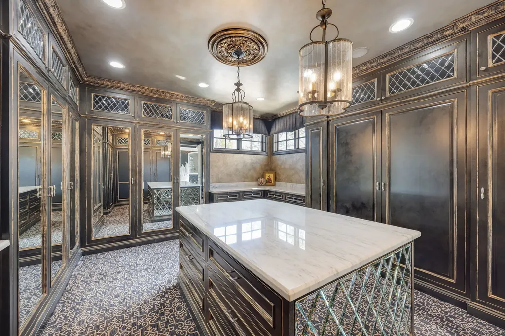 50 Baybrook Lane Oak Brook IL 60523