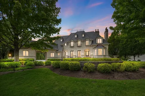 50 Baybrook Lane Oak Brook IL 60523