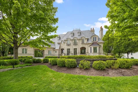 50 Baybrook Lane Oak Brook IL 60523