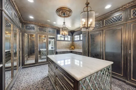 50 Baybrook Lane Oak Brook IL 60523