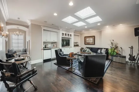 50 Baybrook Lane Oak Brook IL 60523