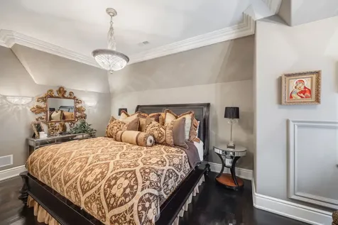 50 Baybrook Lane Oak Brook IL 60523