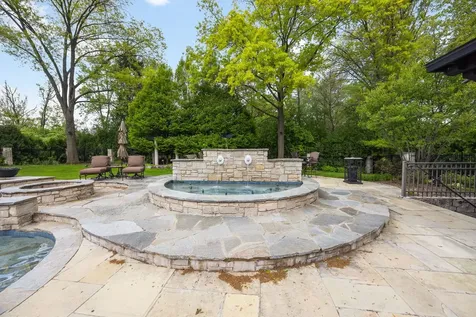 50 Baybrook Lane Oak Brook IL 60523