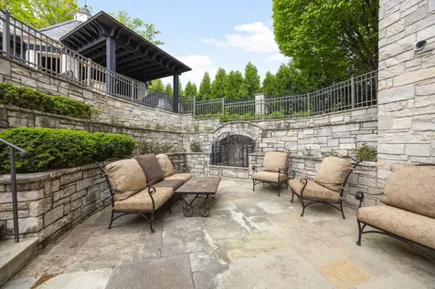 50 Baybrook Lane Oak Brook IL 60523