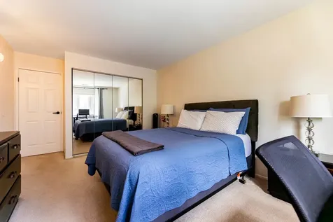 9332 Landings Lane Des Plaines IL 60016