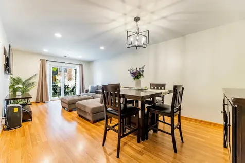 9332 Landings Lane Des Plaines IL 60016