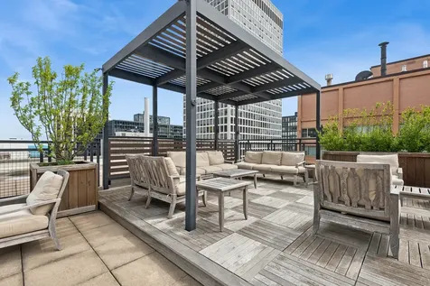 850 North Dewitt Place Chicago IL 60611