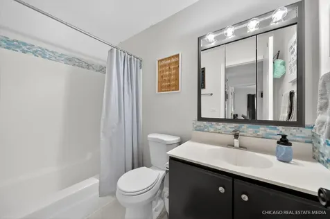 188 Paramount Drive Wood Dale IL 60191