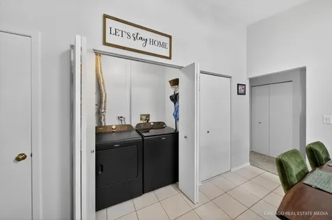 188 Paramount Drive Wood Dale IL 60191