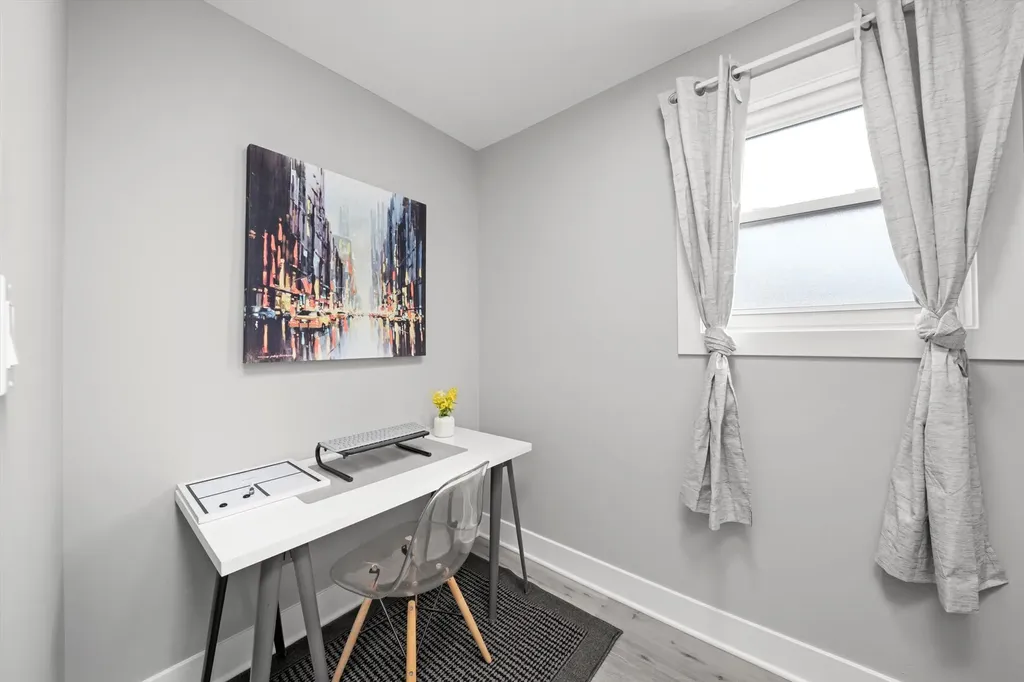 819 East 98th Place Chicago IL 60628