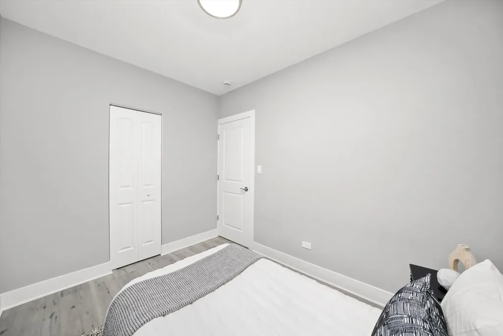 819 East 98th Place Chicago IL 60628