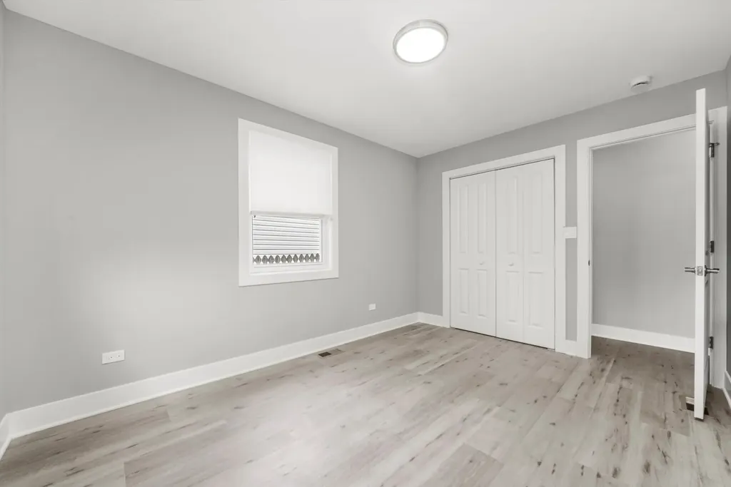 819 East 98th Place Chicago IL 60628