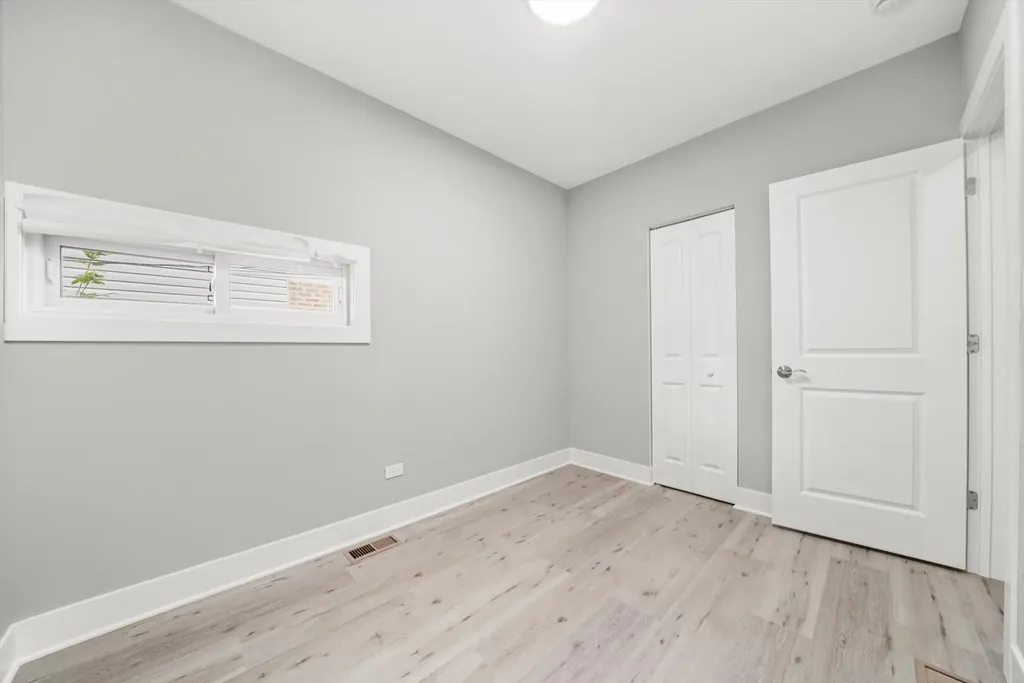 819 East 98th Place Chicago IL 60628