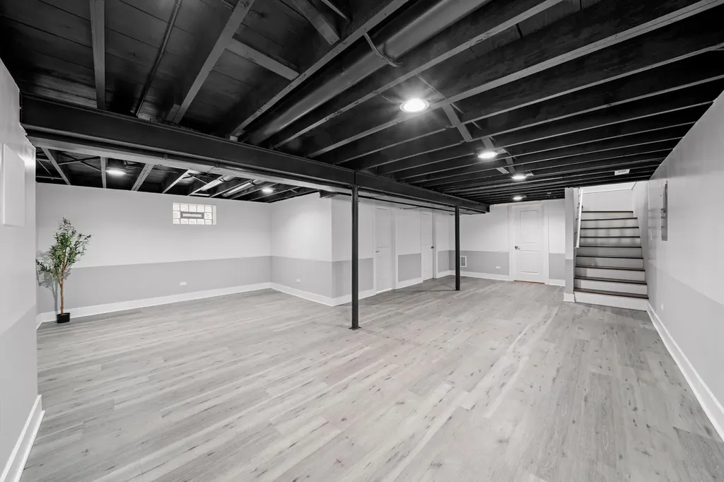 819 East 98th Place Chicago IL 60628
