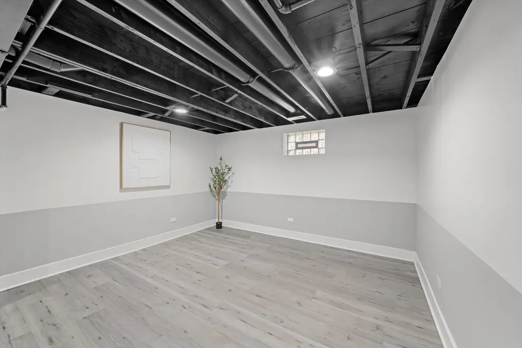 819 East 98th Place Chicago IL 60628