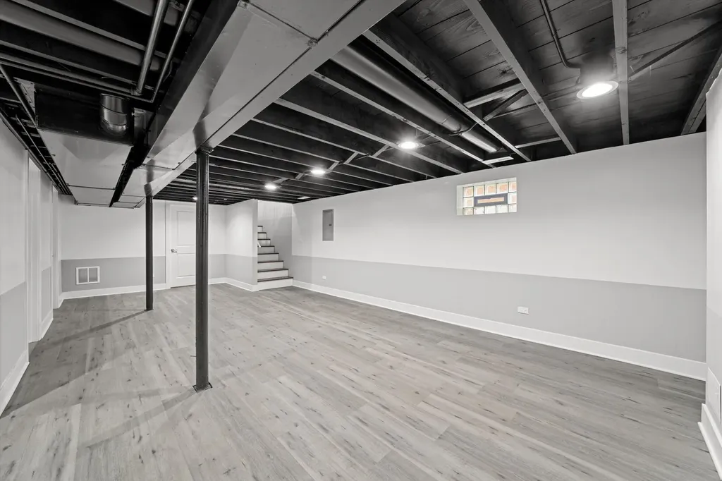 819 East 98th Place Chicago IL 60628