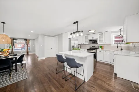 819 East 98th Place Chicago IL 60628