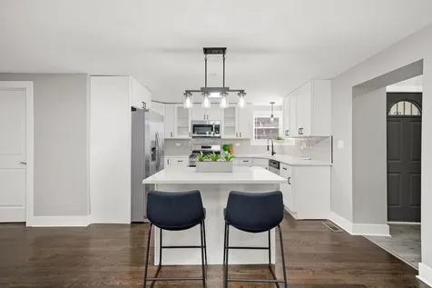819 East 98th Place Chicago IL 60628