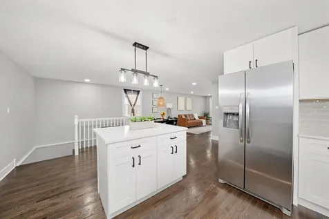 819 East 98th Place Chicago IL 60628
