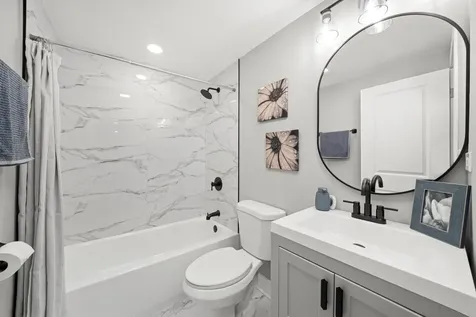 819 East 98th Place Chicago IL 60628