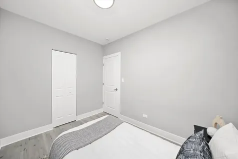 819 East 98th Place Chicago IL 60628