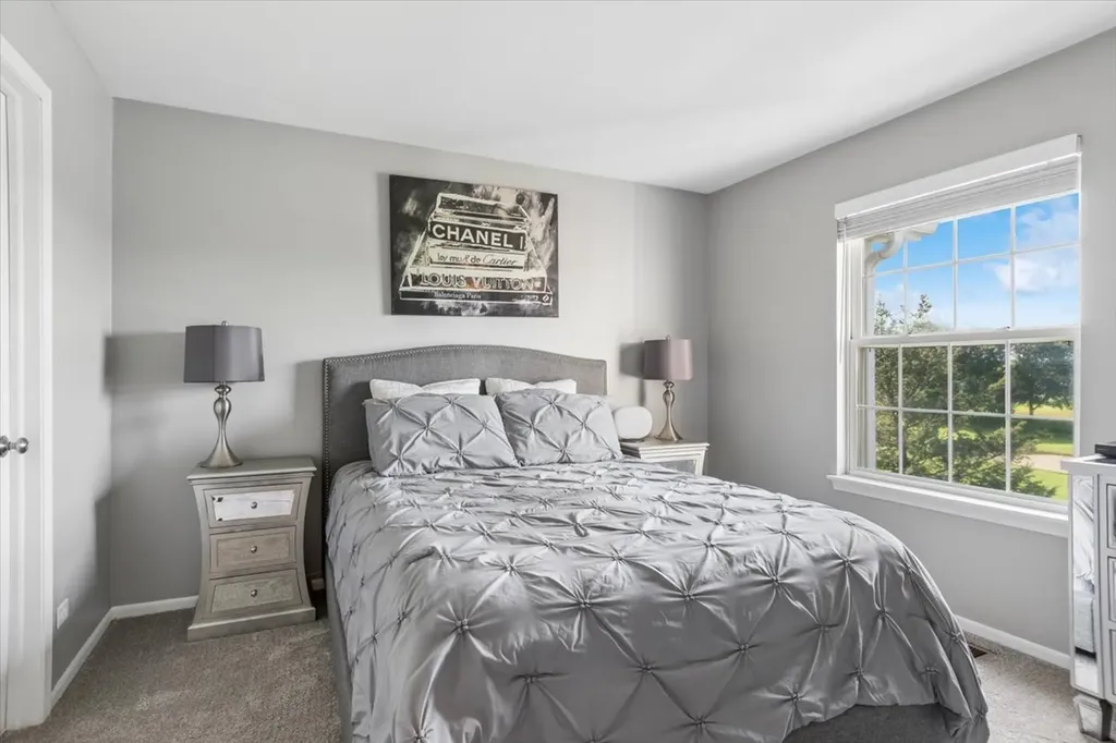 2428 Courtyard Circle Aurora IL 60506