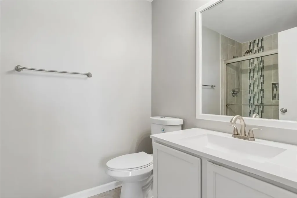 2428 Courtyard Circle Aurora IL 60506