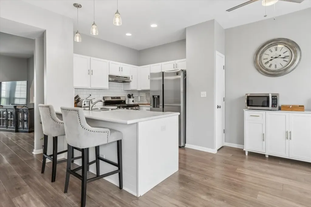 2428 Courtyard Circle Aurora IL 60506