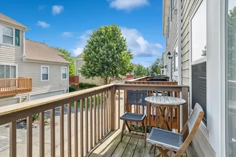 2428 Courtyard Circle Aurora IL 60506
