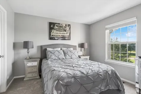 2428 Courtyard Circle Aurora IL 60506