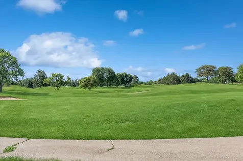 2428 Courtyard Circle Aurora IL 60506