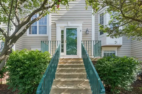 2428 Courtyard Circle Aurora IL 60506