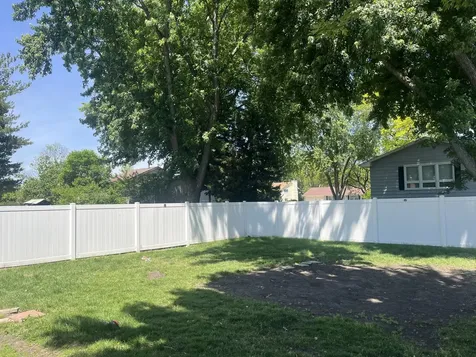 2221 Mayflower Drive Aurora IL 60506