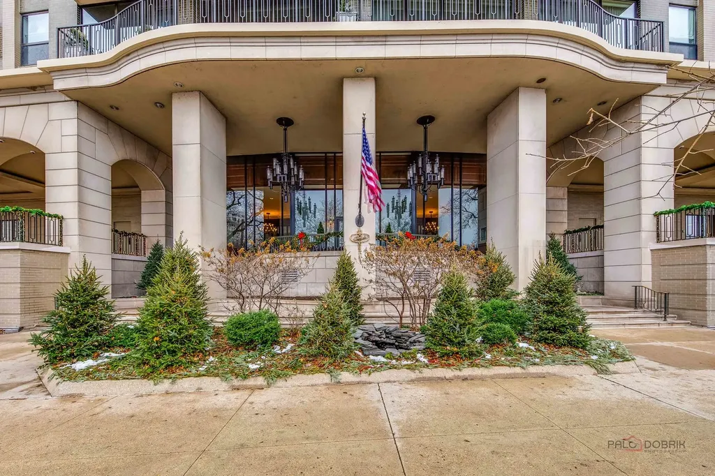 1040 North Lake Shore Drive Chicago IL 60611