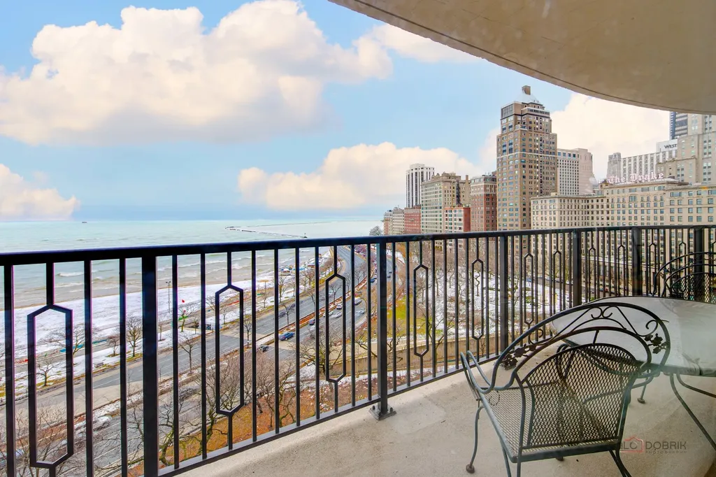 1040 North Lake Shore Drive Chicago IL 60611