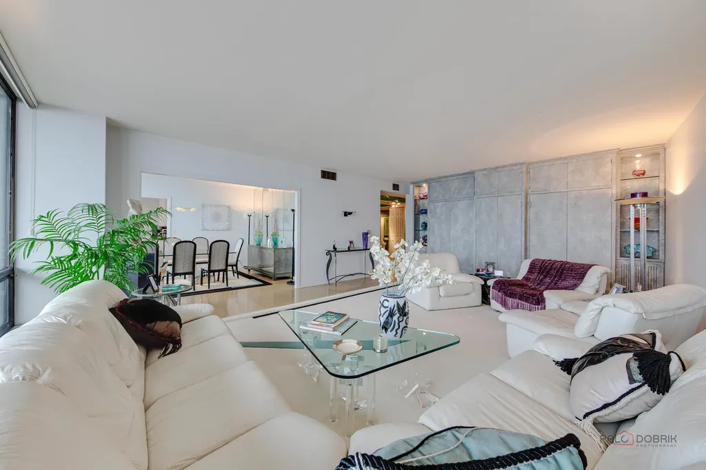 1040 North Lake Shore Drive Chicago IL 60611
