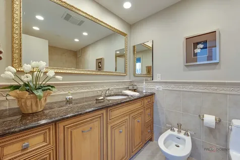 1040 North Lake Shore Drive Chicago IL 60611