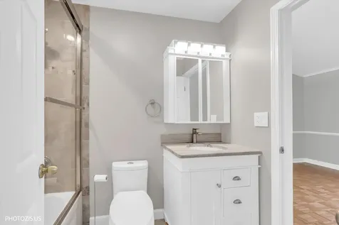 74 Bedford Road Mundelein IL 60060
