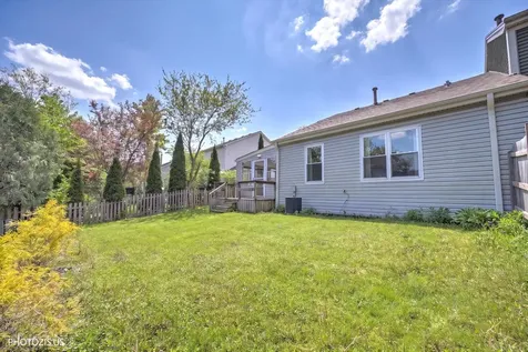74 Bedford Road Mundelein IL 60060